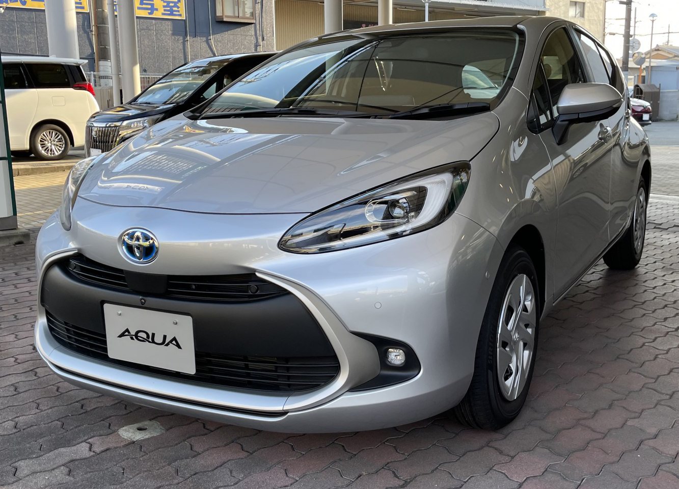 Toyota Aqua technical specifications and fuel economy